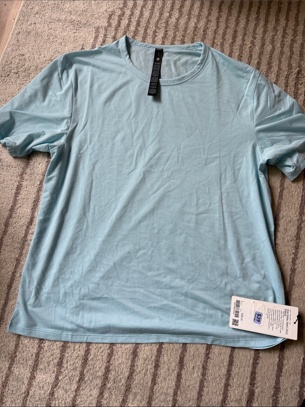 Lululemon mile marker mesh short sleeve large